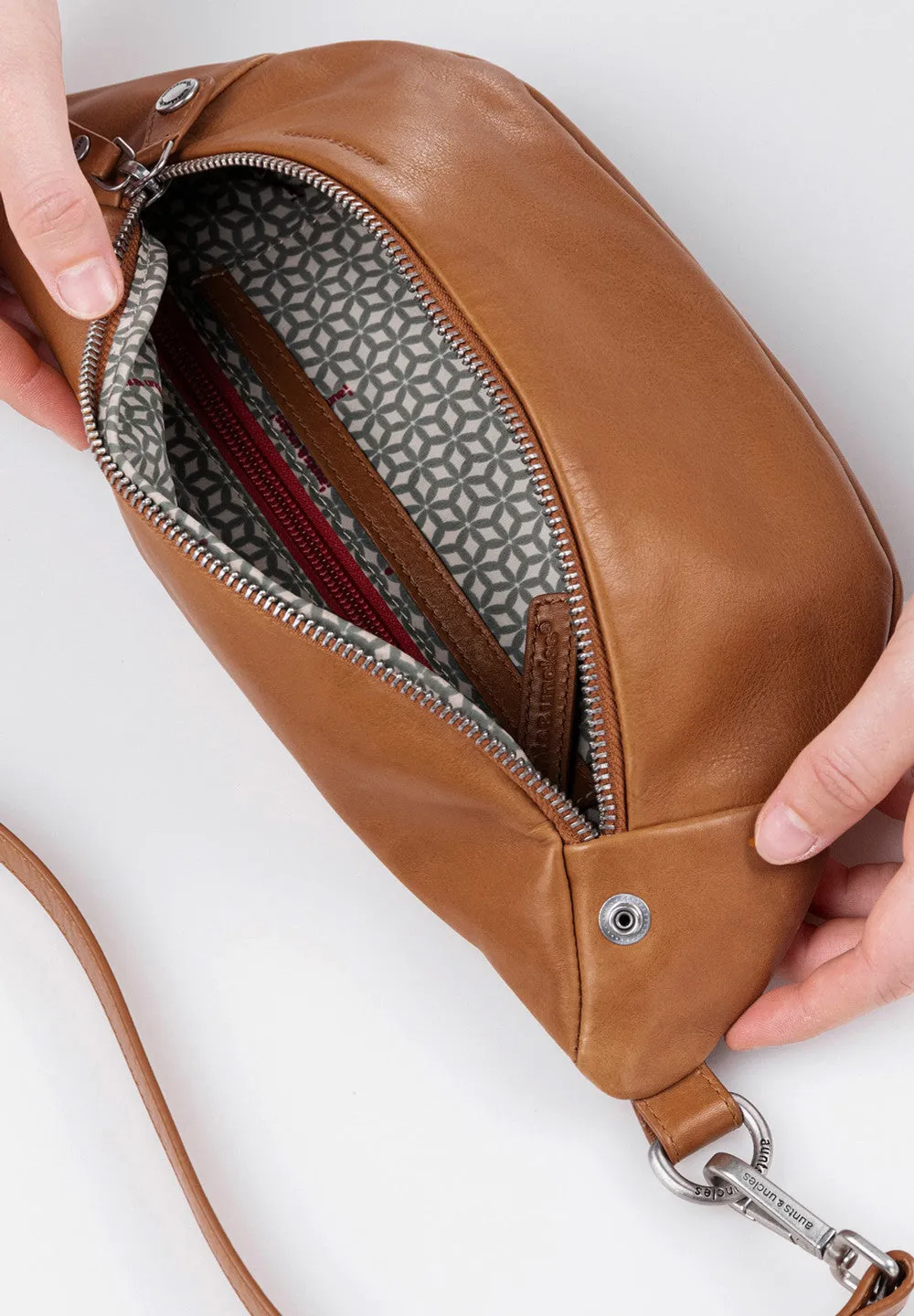 Aunts & Uncles Bilberry Bag Cognac