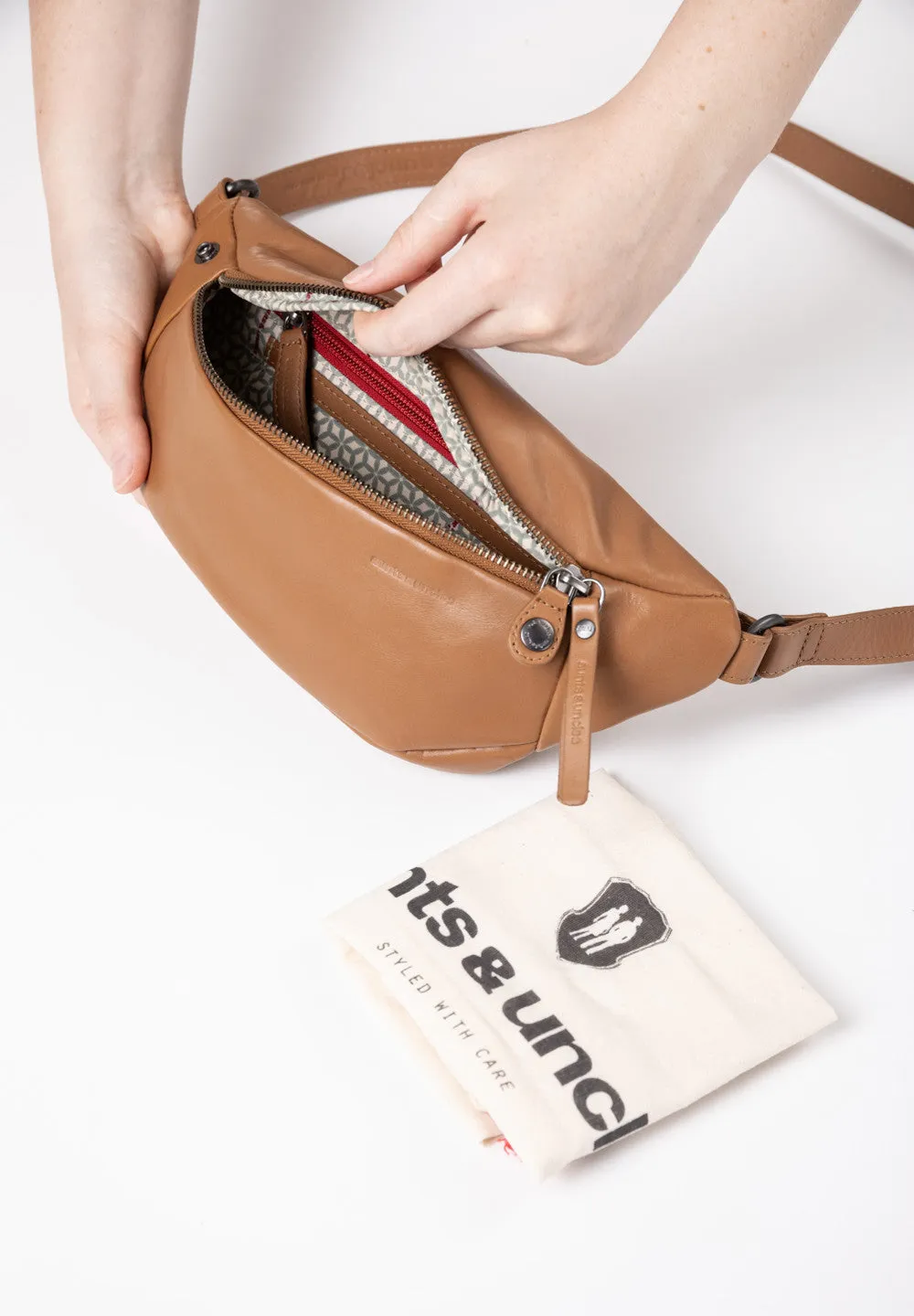 Aunts & Uncles Bilberry Bag Cognac