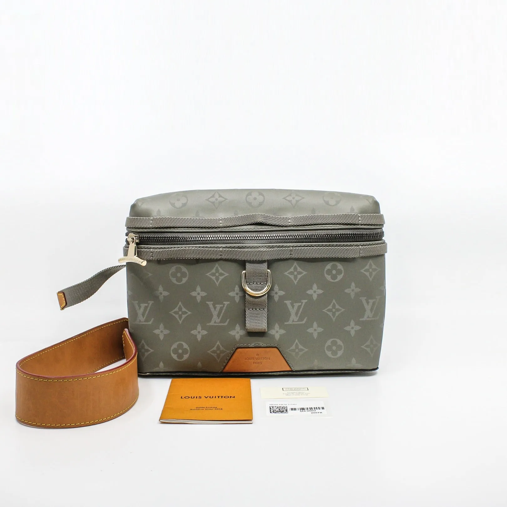 belt bag Canvas light green phw