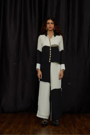 Black and White Panelled Set