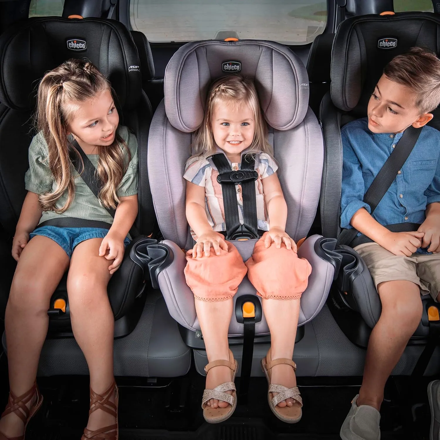 Chicco Chicco OneFit™ LX ClearTex® All-in-One Car Seat with LeverLock® Installation, Slim Design, Convertible Car Seat, Seat for Infants and Children 5-100 lbs | Ebony/Black