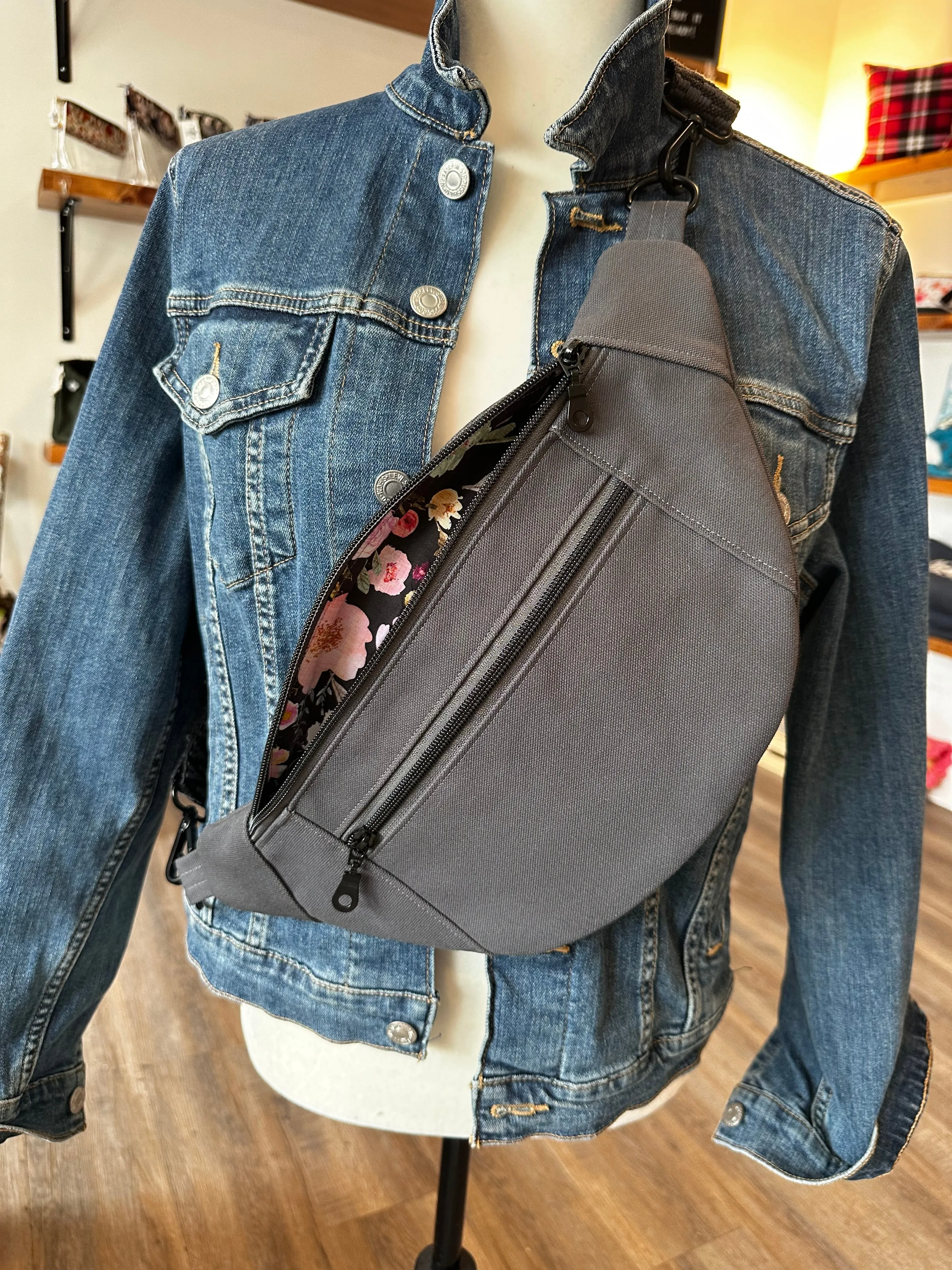 Crossbody Hipster Bag: Dark Grey - Floral Lining