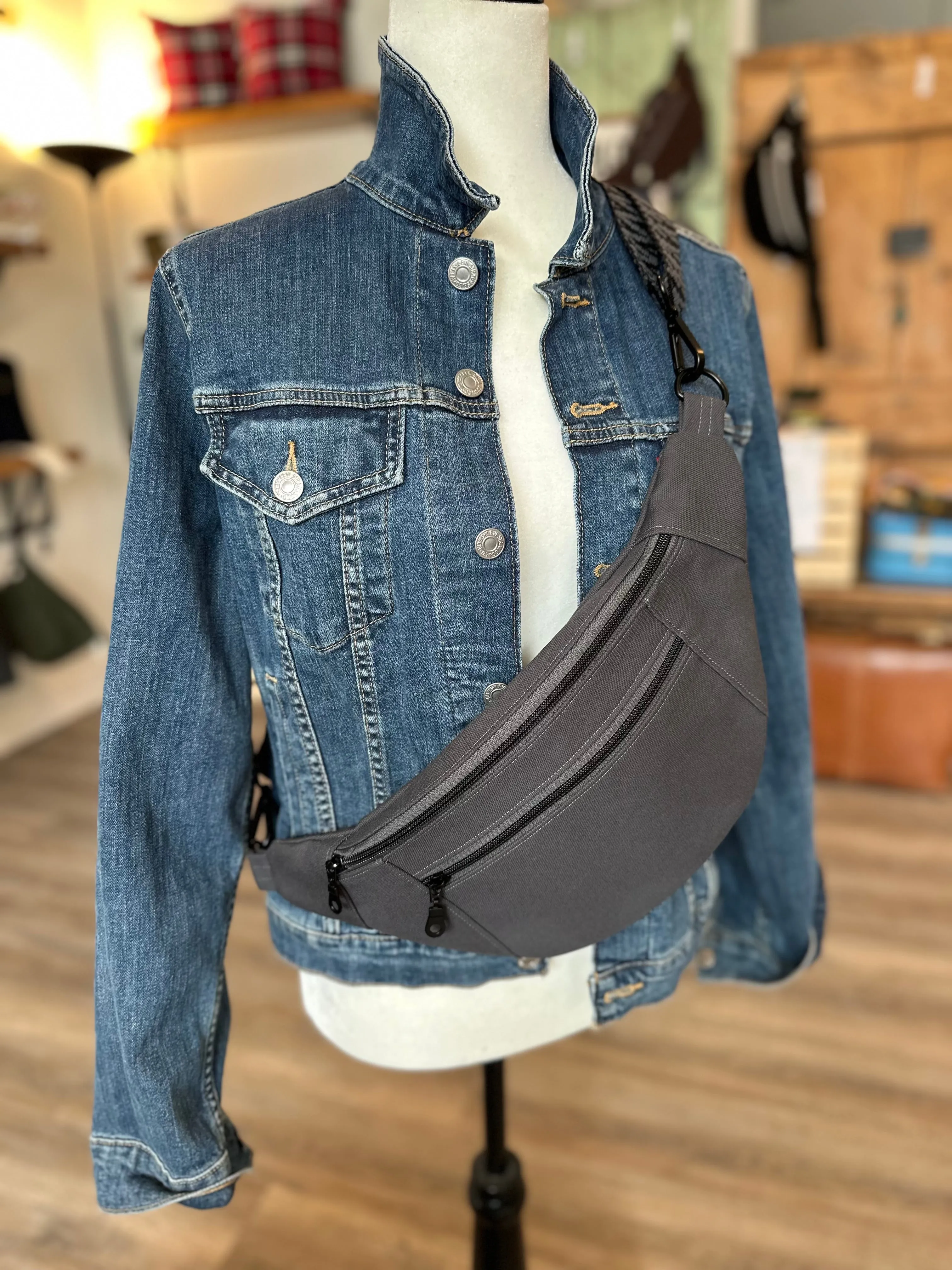 Crossbody Hipster Bag: Dark Grey - Floral Lining