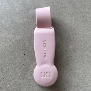 HAT CLIP - PINK