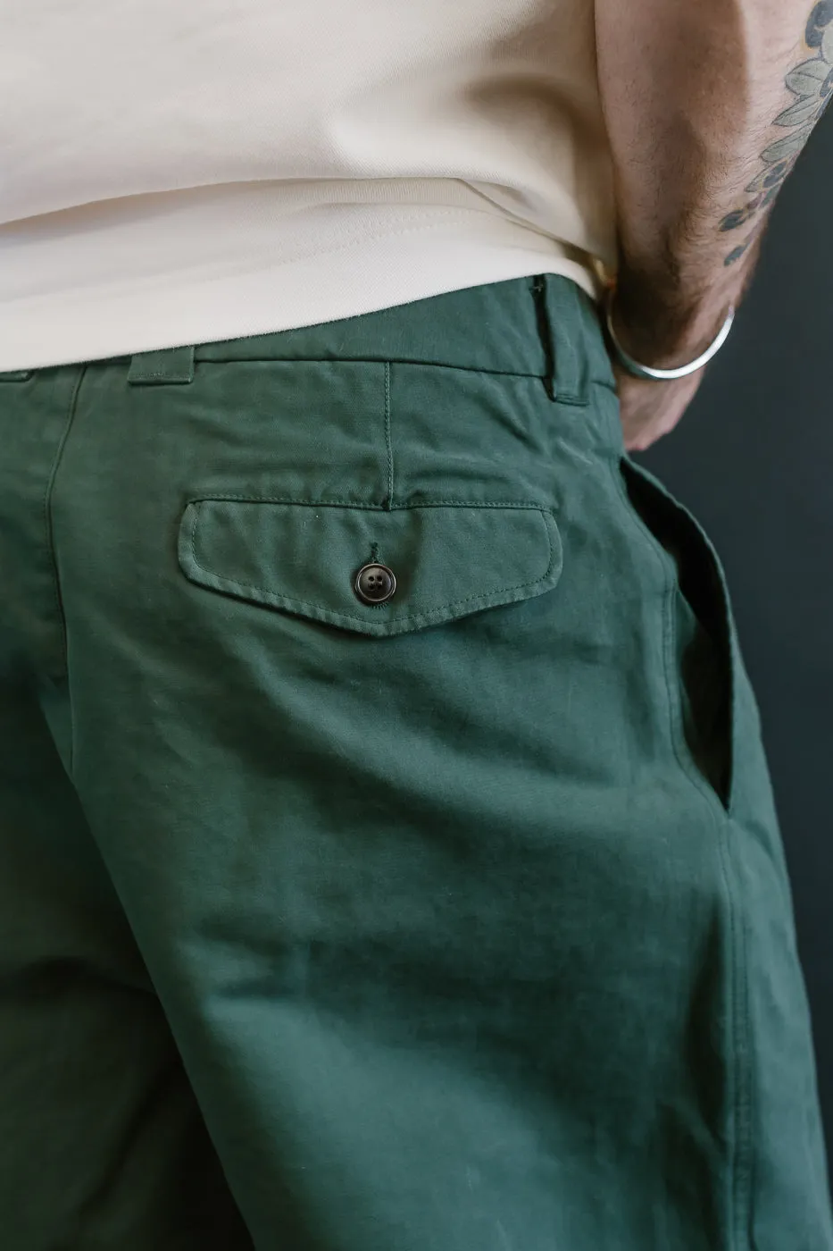 M-C-011 - Officer Chino Nebraska Cotton - Forest Green