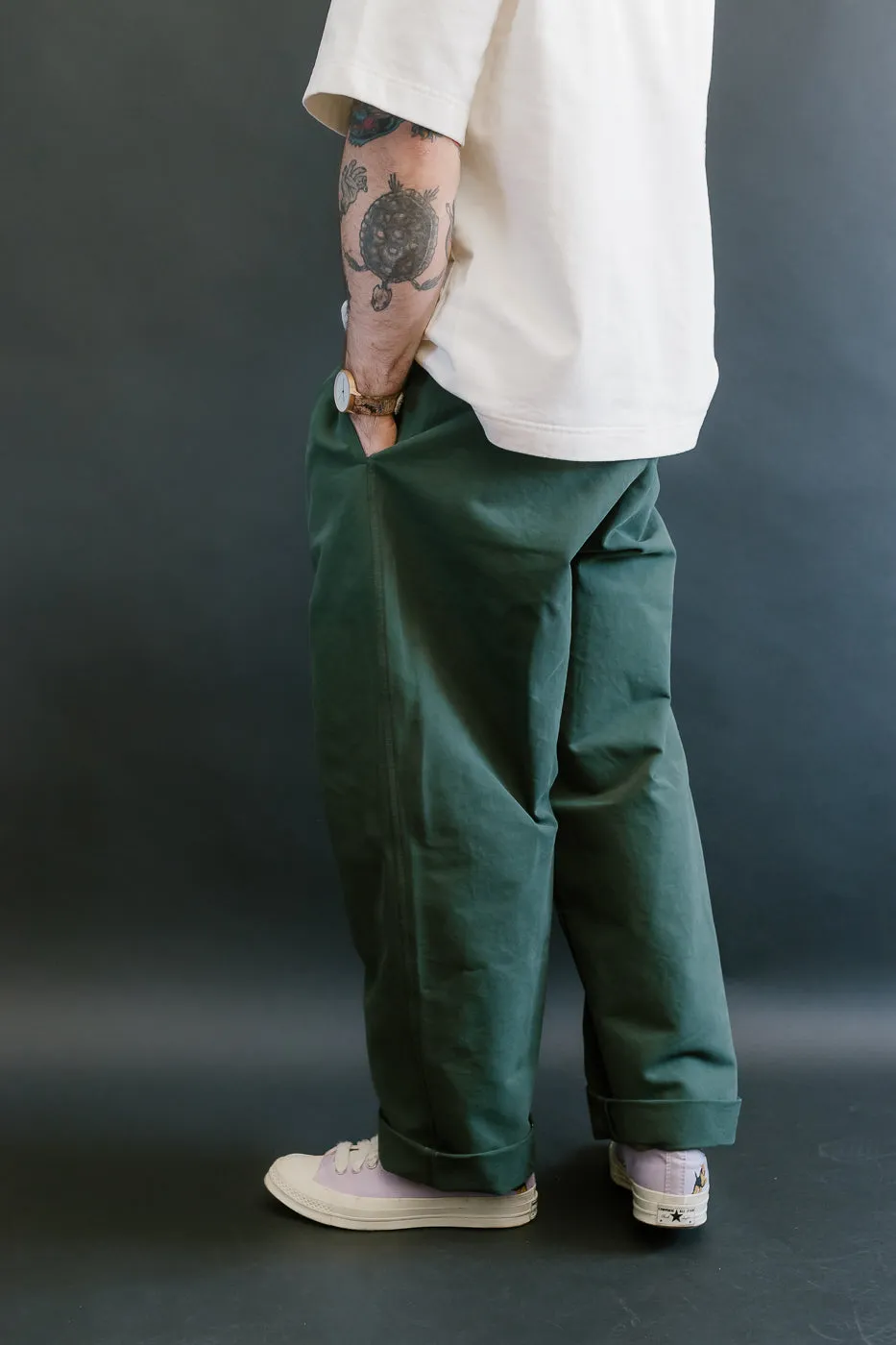 M-C-011 - Officer Chino Nebraska Cotton - Forest Green