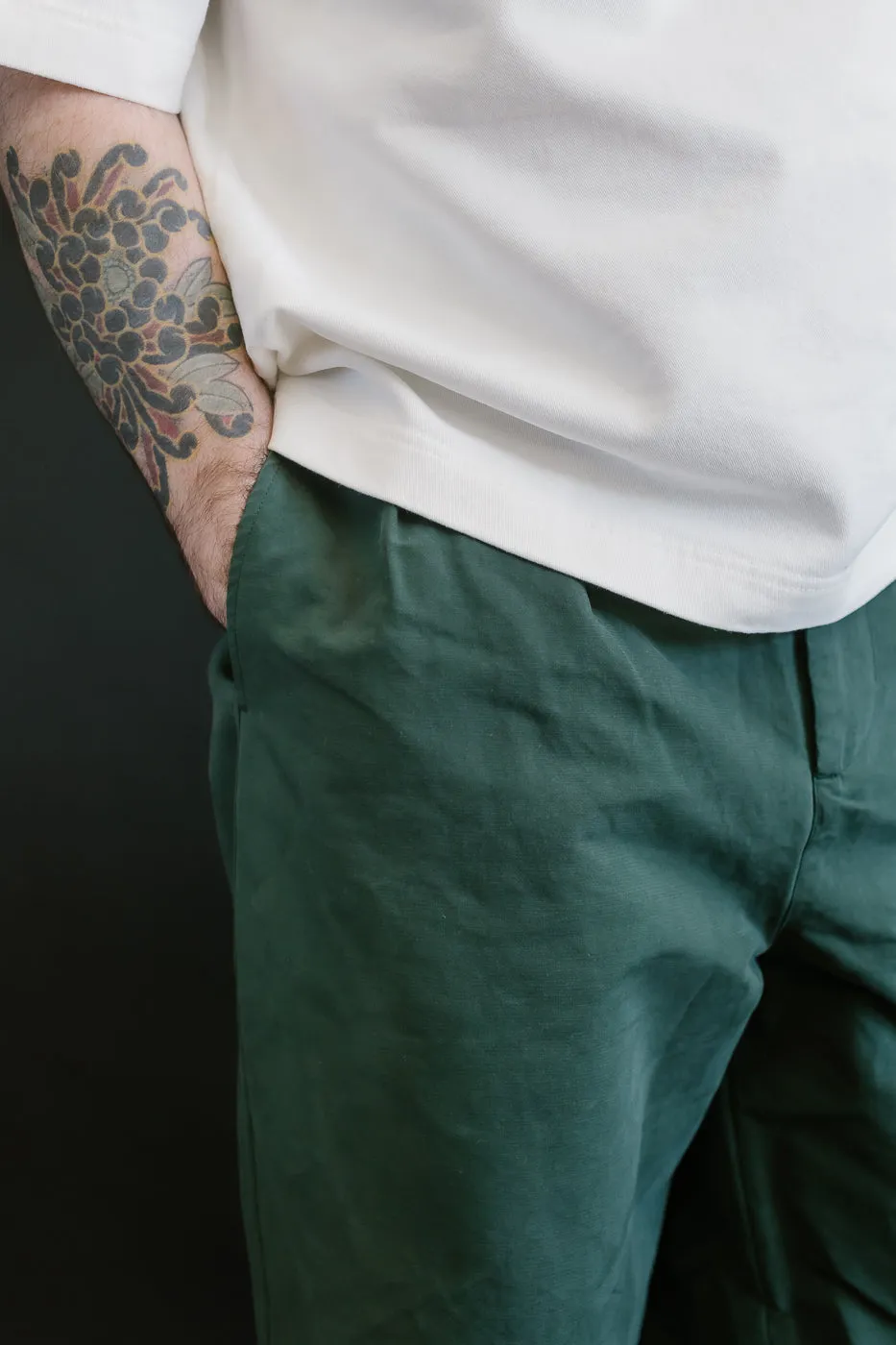 M-C-011 - Officer Chino Nebraska Cotton - Forest Green