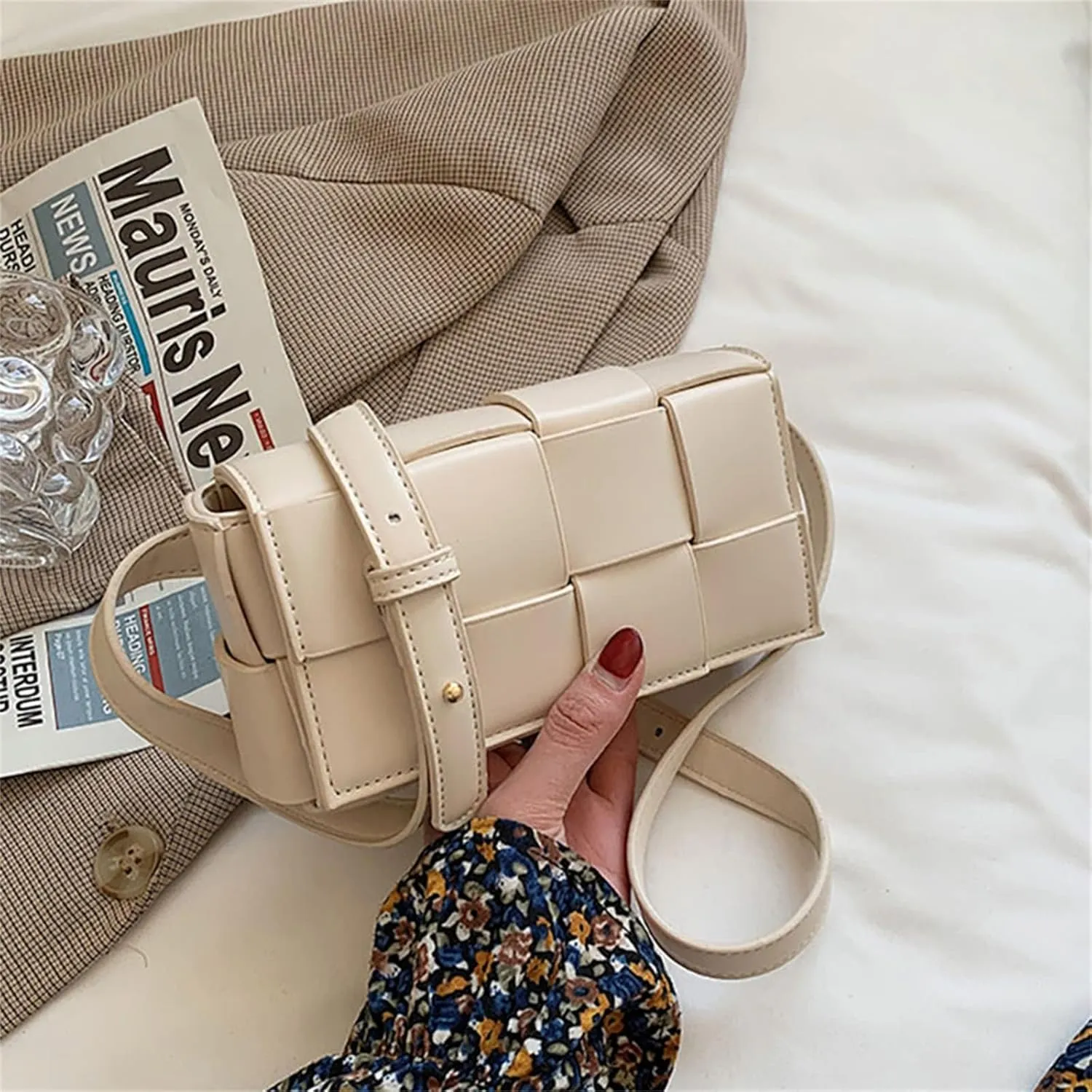 Mini Woven Crossbody Bag for Women, Square Shoulder Handbag Leather Clutch Purse Cute Fanny Packs with Adjustable Belt