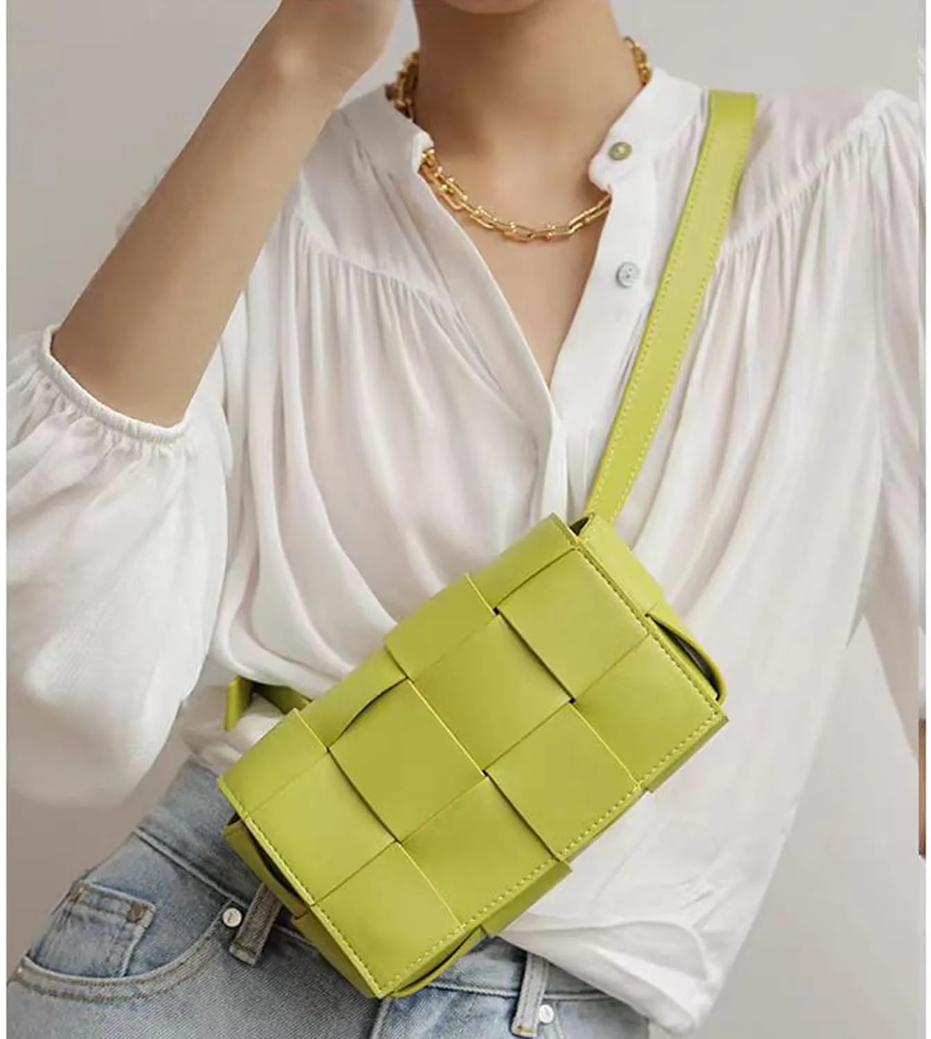 Mini Woven Purse Crossbody, Waist Pack Belt Bag with Adjustable Belt, Fanny Packs Purse Shoulder Handbags (WHite)