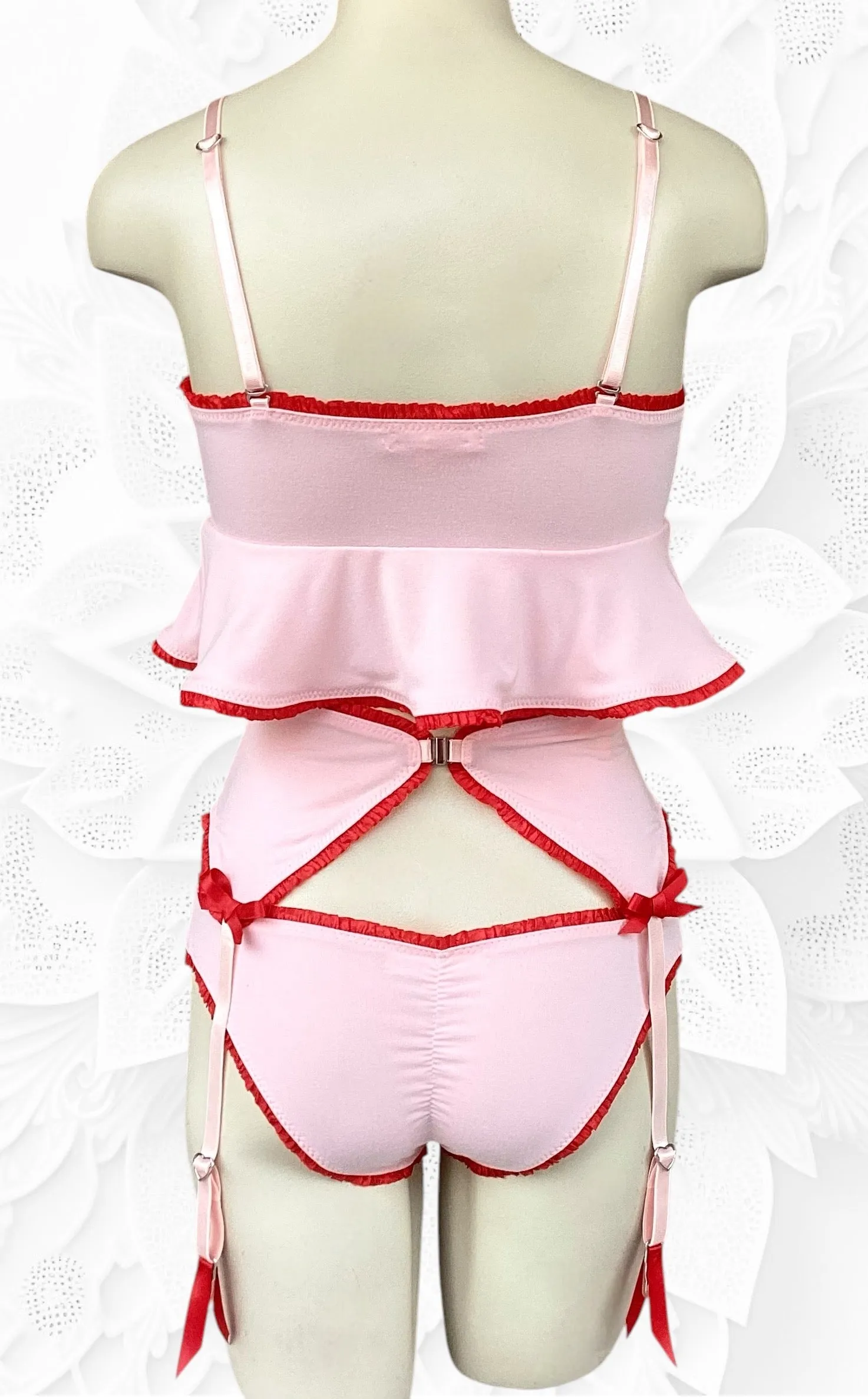 Ruthie garter belt in Petal Pink