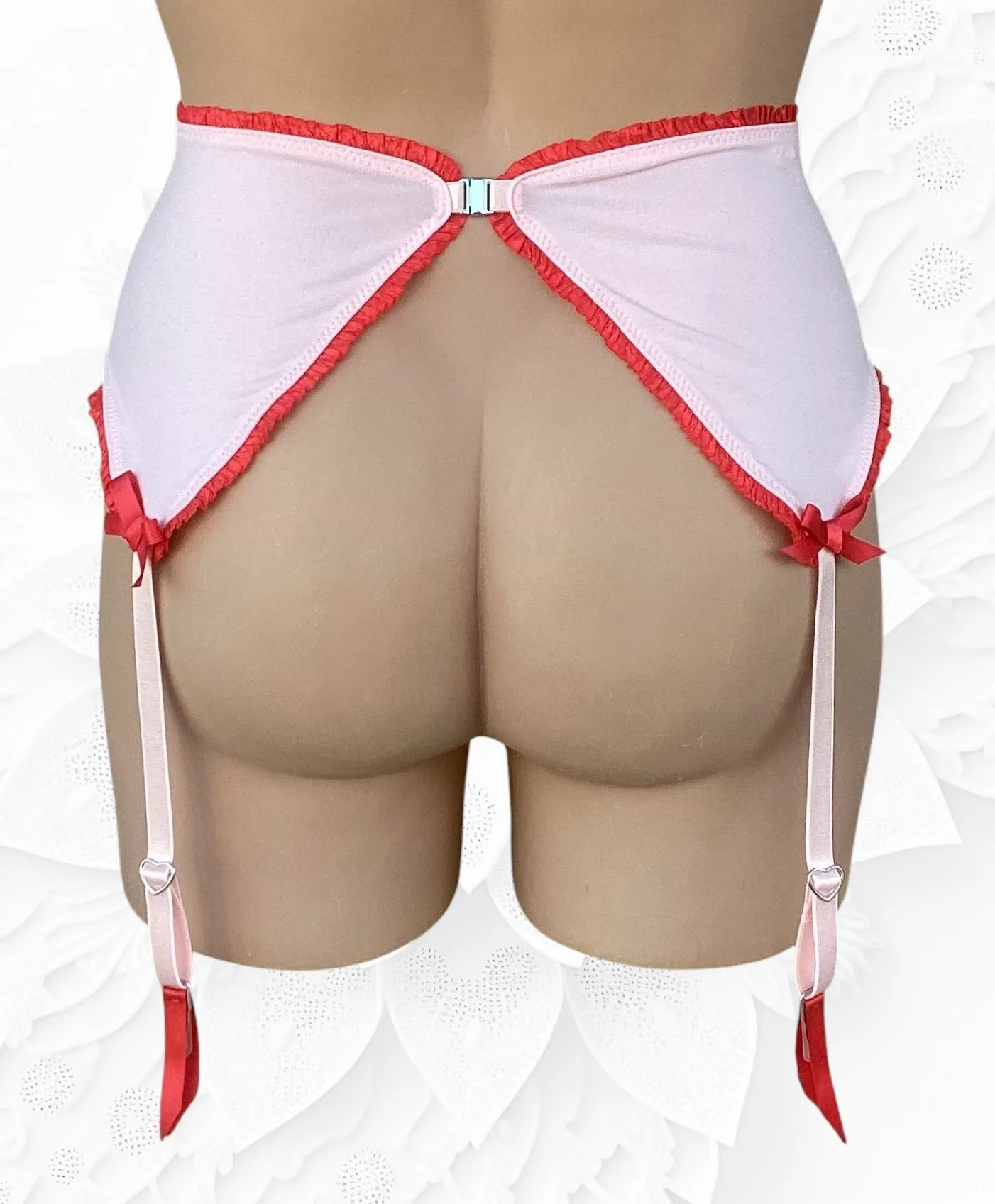 Ruthie garter belt in Petal Pink