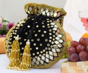 Satara Potli – Black & Gold