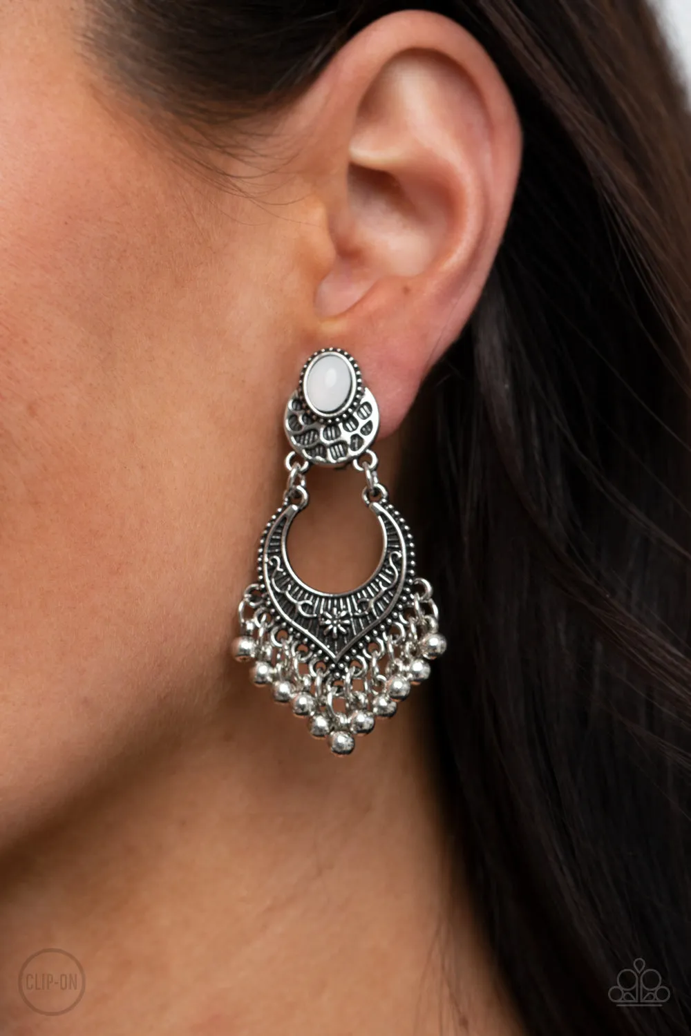 SUMMERY GARDENS - WHITE CLIPON EARRINGS